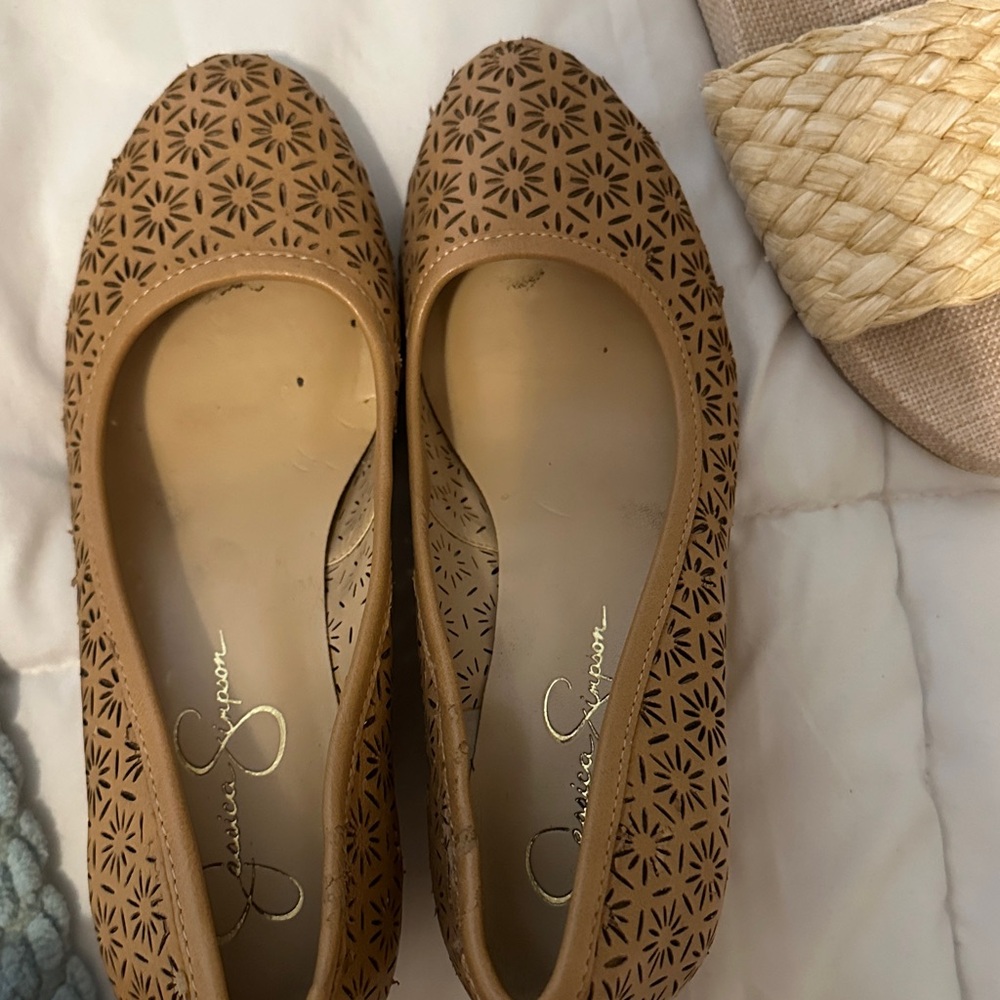 Jessica Simpson Brown Laser-Cut Flats